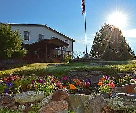 Bear'S Den Lodge Shaunavon Exterior photo