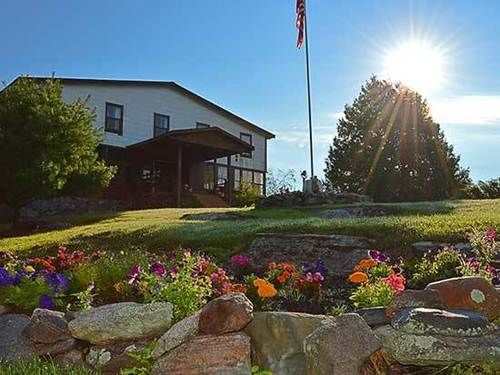 Bear'S Den Lodge Shaunavon Exterior photo